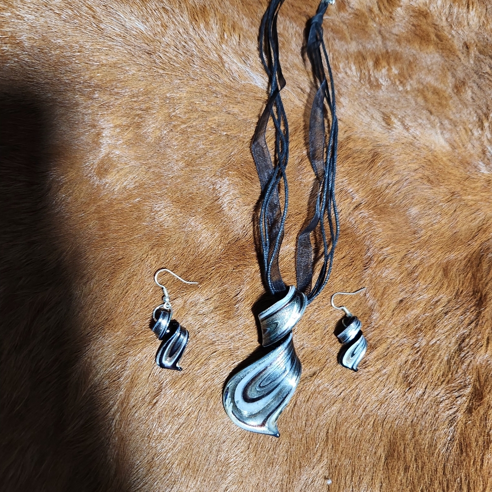 Beautiful  blue gray and black spiral matching earrings and necklace